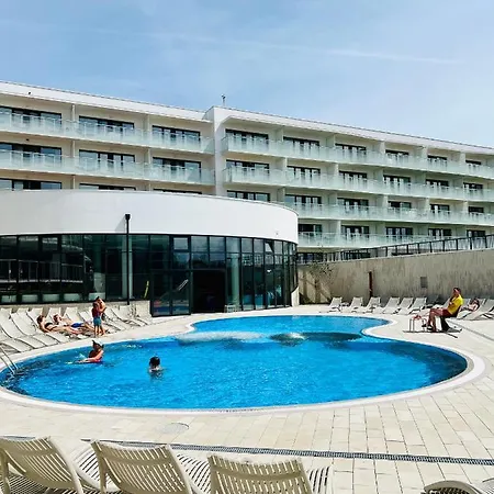 Sunny Polankiaqua Apartment *