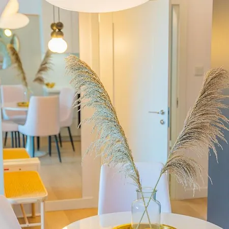 Sunny Polankiaqua Lägenhet