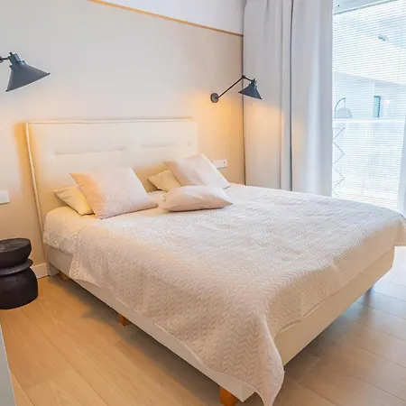 Sunny Polankiaqua Lägenhet *