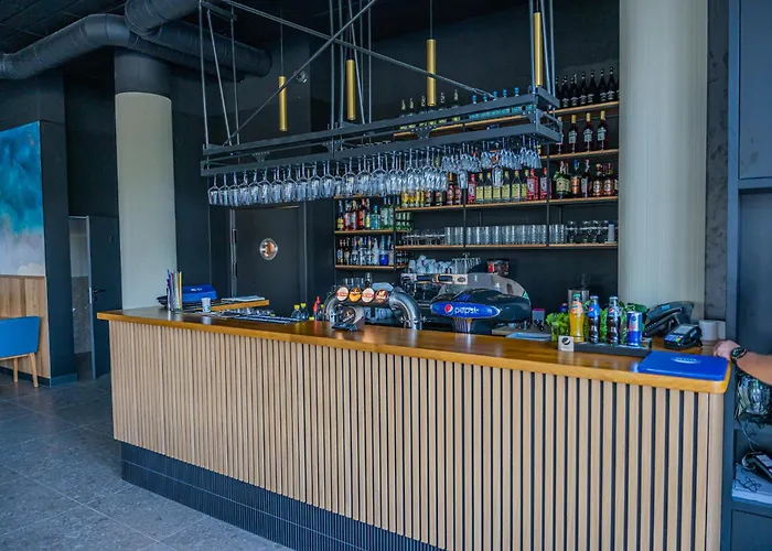 Sunny Polankiaqua コウォブジェク